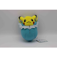 Pikachu im Aquana-Schlafsack - Pokemon Plüschfigur aus Japan (15cm)