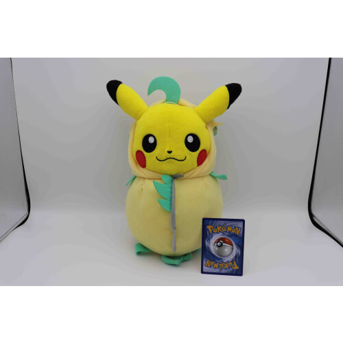 Pikachu im Folipurba-Schlafsack - Pokemon Plüschfigur aus Japan (25cm)