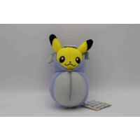 Pikachu im Dratini-Schlafsack (klein) - Pokemon Plüschfigur aus Japan (15cm)