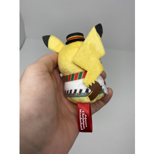 Pikachu - Christmas Wonderland - Pokemon Plüschfigur...