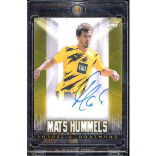 Mats Hummels 2020 Topps BVB Transcendent #CBDA-MHU On-Card Gold Auto 4/10