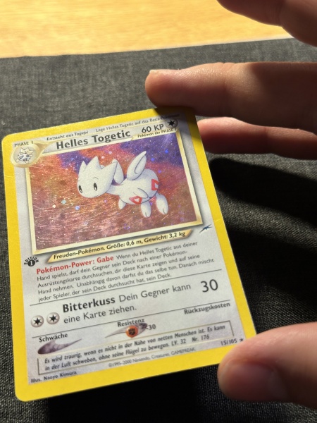 Helles Togetic - 15/105 - Holo 1st Edition - Light Played